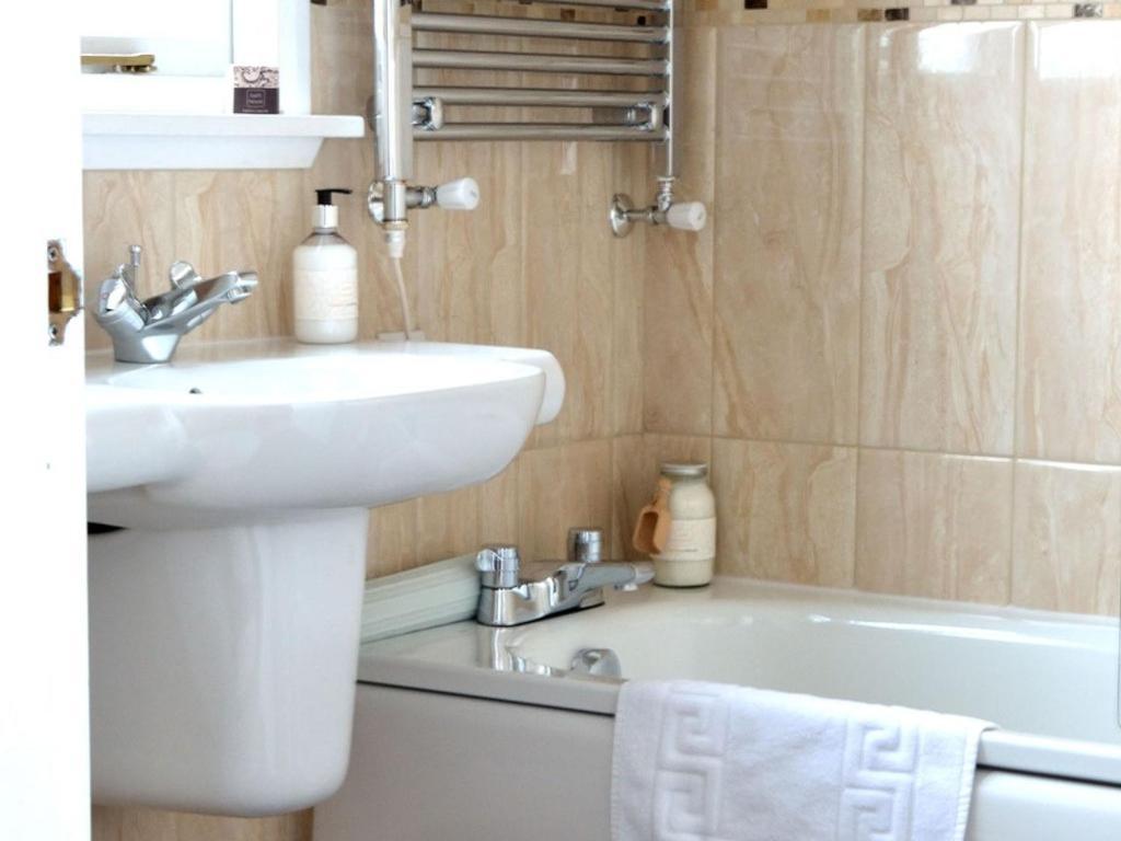 Sonata Guest House (Adults Only) Kendal Dış mekan fotoğraf